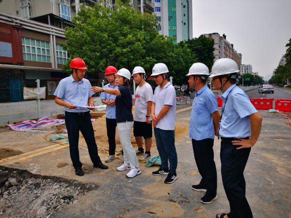 圖4：9月22日，肇水集團(tuán)紀(jì)委書記鄧靈芝帶隊，相繼到端州區(qū)污水管網(wǎng)改造工程和集團(tuán)物業(yè)開展節(jié)前安全生產(chǎn)和消防檢查工作。.jpg